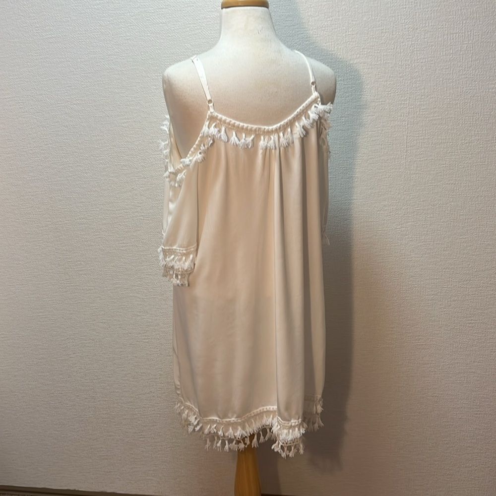 Elegant White Dress - Picture 6 of 12